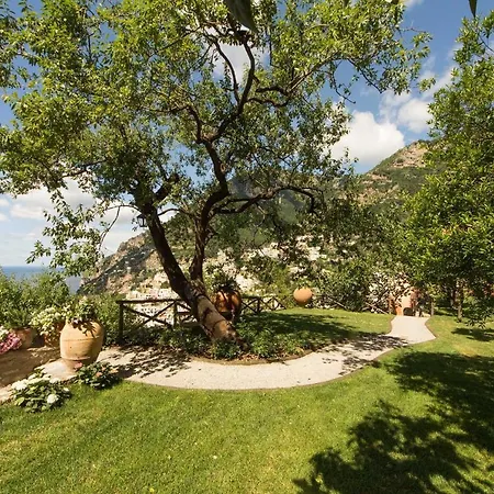 Sleeps 16 Pool Air Con Villa